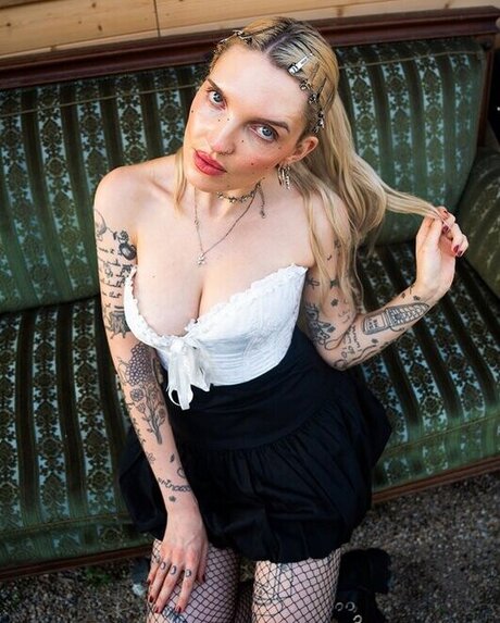 Mia Morgan xxx actress picture