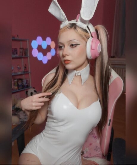 sickEmoAngel model sexy photos