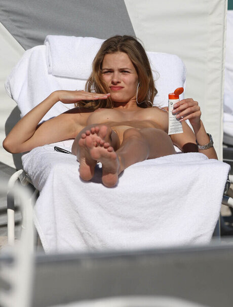 Edita Vilkeviciute hot actress galleries