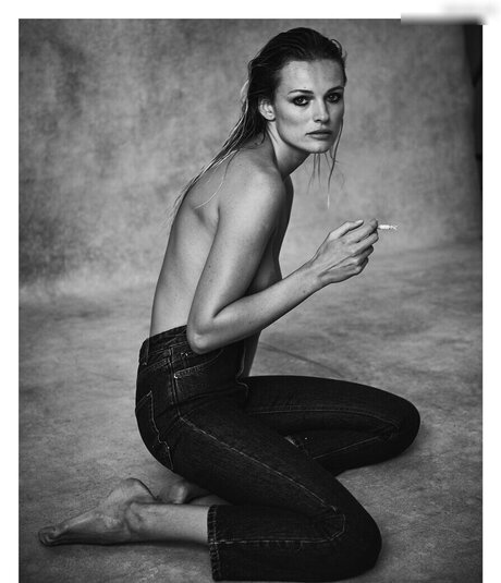 Edita Vilkeviciute pretty actress image