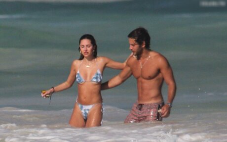 Delilah Hamlin top model pic