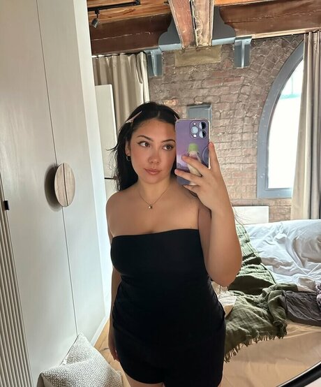 ASMR JADE free pornstar images