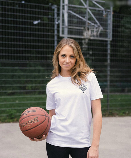 Alina Sophie Holst naked actress pics