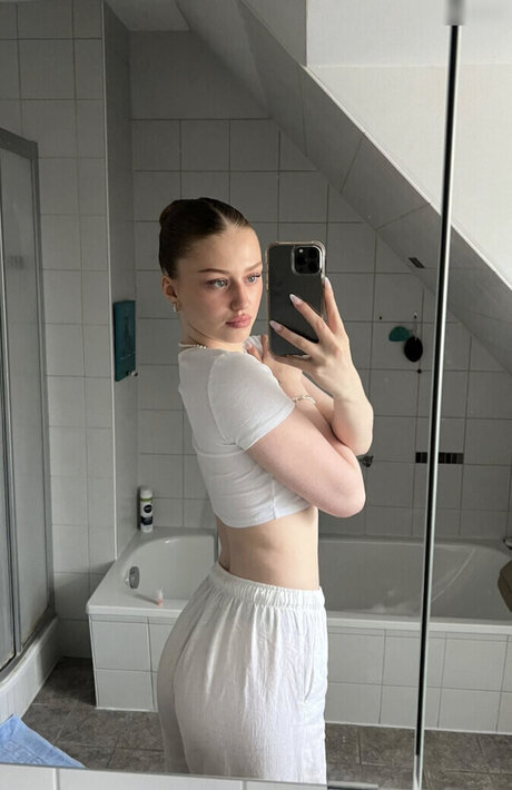 Yana Clare sexy pornstar galleries