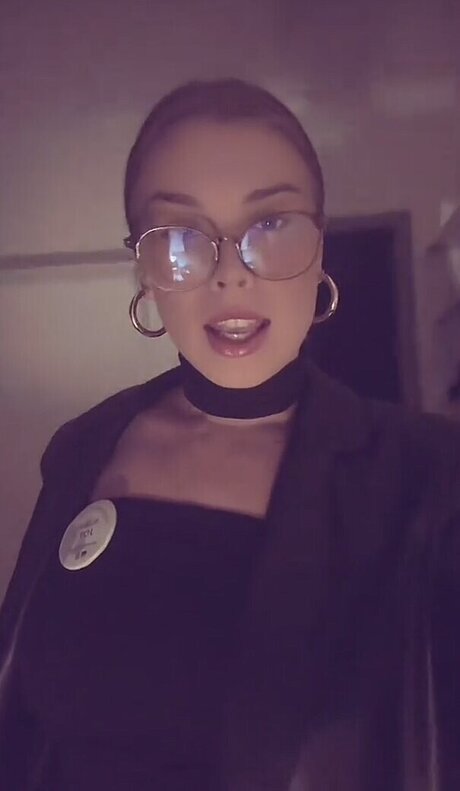 celinajoyy nice model photo