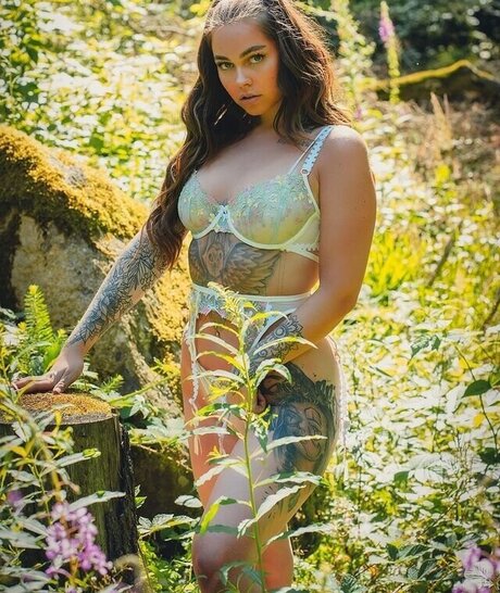 Tizeax art actress image