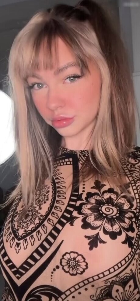 Tizeax star xxx images