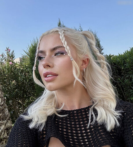 Kim Schiele sexy star picture