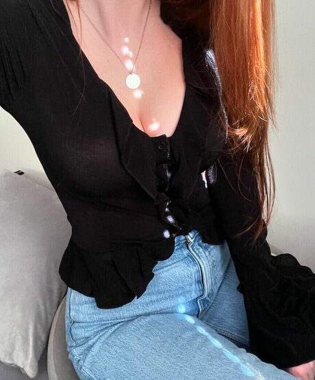 Fiona Cauley star nude photos
