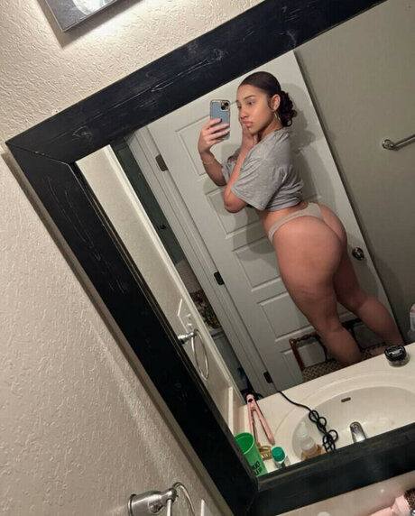 _hazelsent_ sex model image