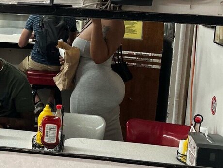 Juicy Couture nude model pic