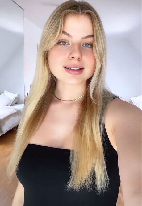 Vallixpauline pornographic star image