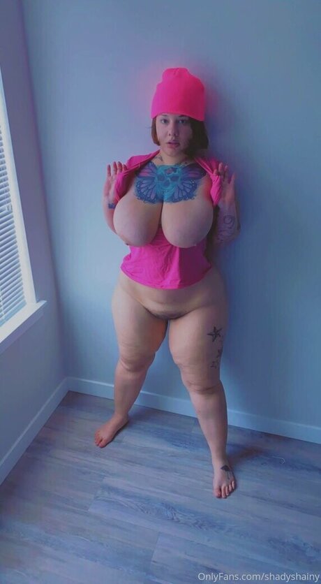 Shainarae sexy model picture