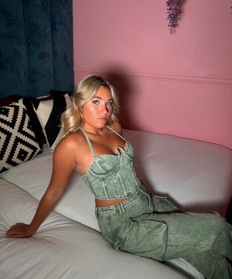 Rosie McClelland adult actress pic