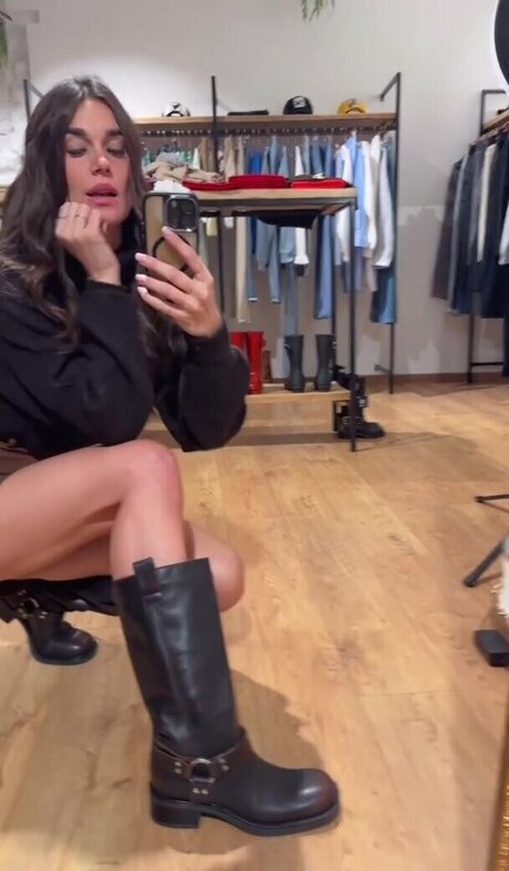 Claudia Magnabosco nude actress pictures