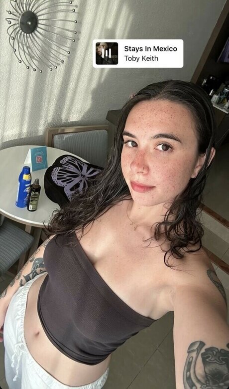 Madixvictoria pretty pornstar photo