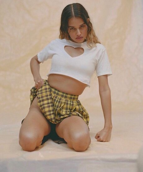 Tommy Genesis model sexy archive