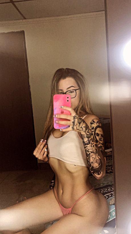 Laura Gomez_ naked actress photo