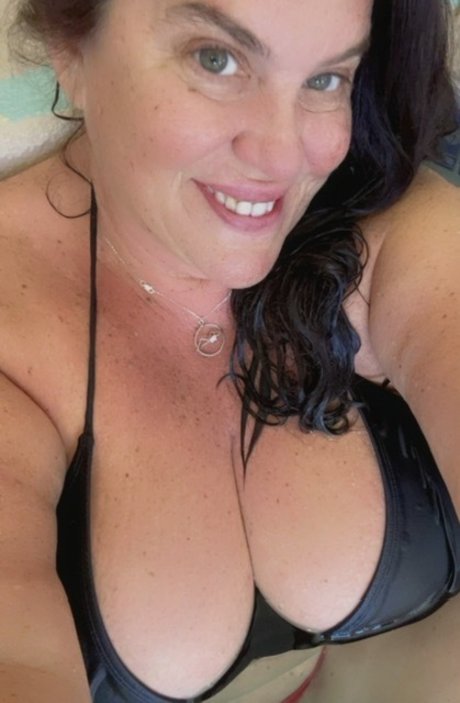 Lattie H Riff pornstar exclusive pictures