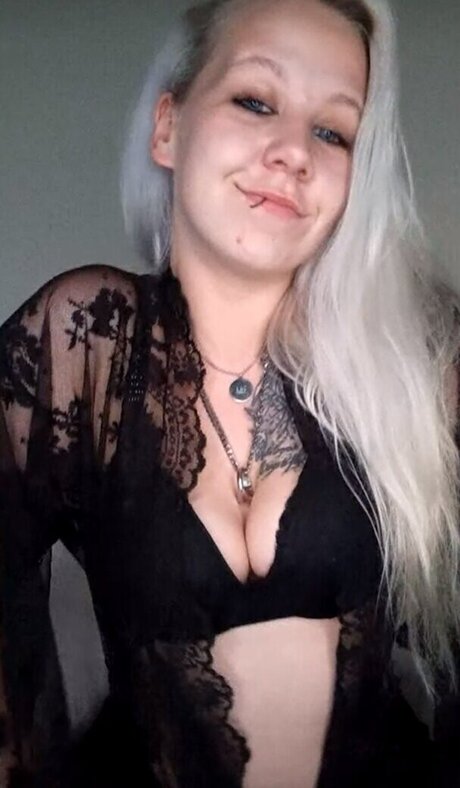 Eiskaltes Miststueck porn star image