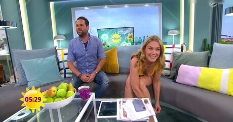 OOPS Deutsch pornstar sexy img