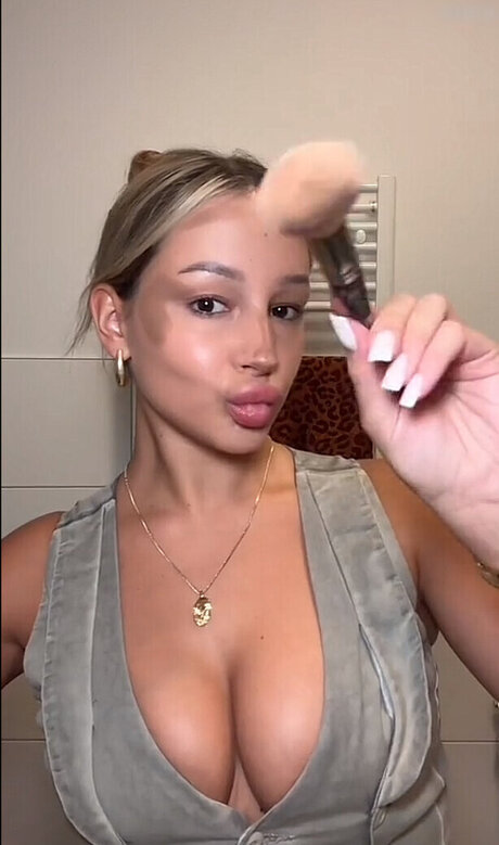 Lara tepper sex model gallery