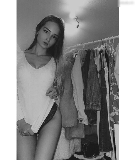 Nicki Anna naked model galleries