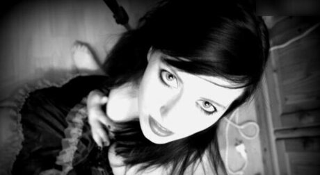 einfachsonina naked model img