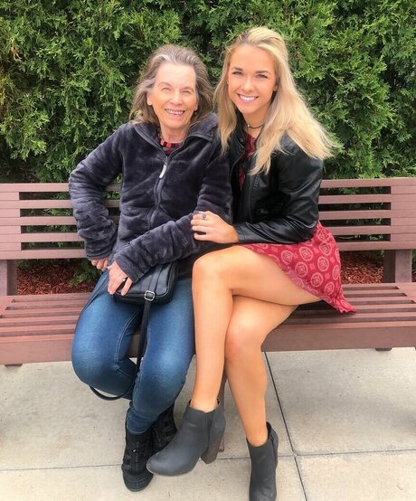 Karyn Best beautiful model photo