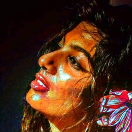 dare shiny model high quality pictures
