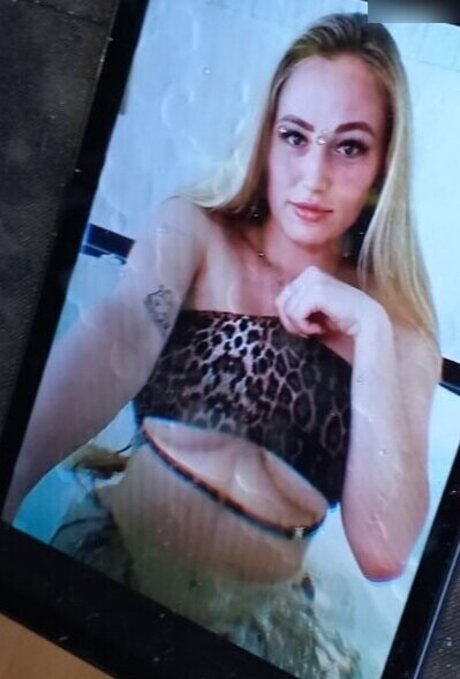 Cum Tributes exclusive pornstar photos