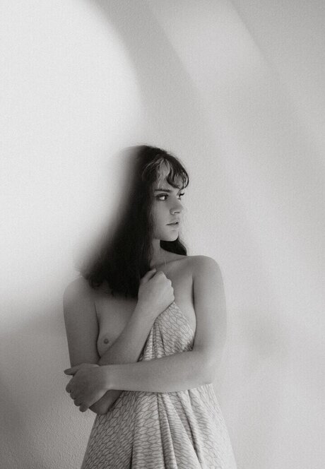 Emeline Faure star nude images