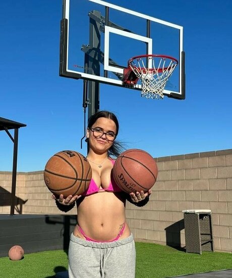 Meg Banks model porn photos