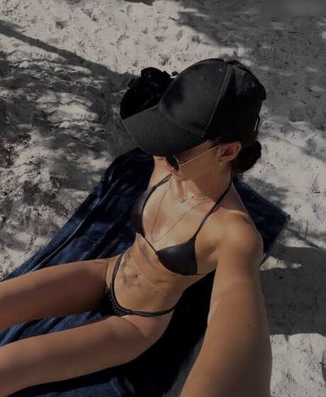 Larafina high quality actress pictures