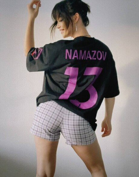 Lizzie Whistle model best images