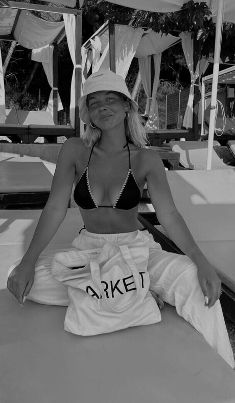 Anna Maria Schimanski star nudes pic