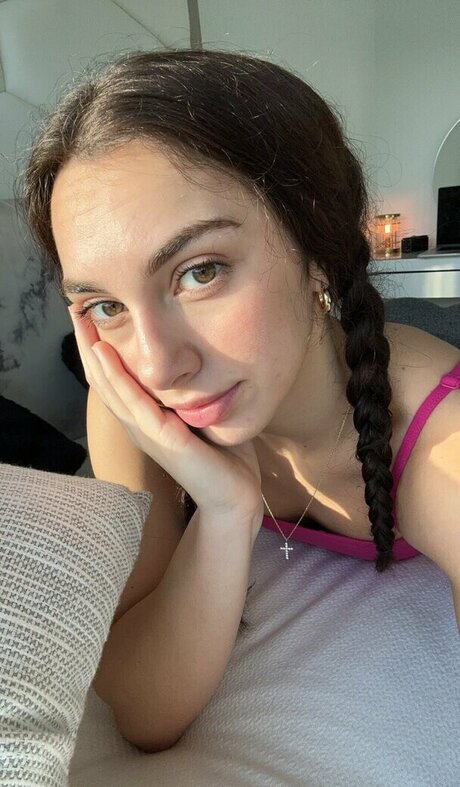 Grace Robert porn star pic