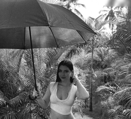 Hedda wmd perfect actress photo