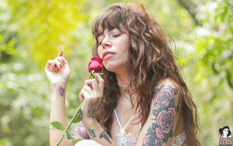 Dinhasun model sex photo