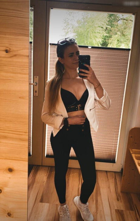 amateur pegging onlyfans free nude pics