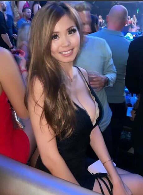 curvy asian onlyfans hot porn picture