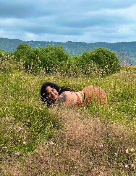 Island Badee erotic actress gallery