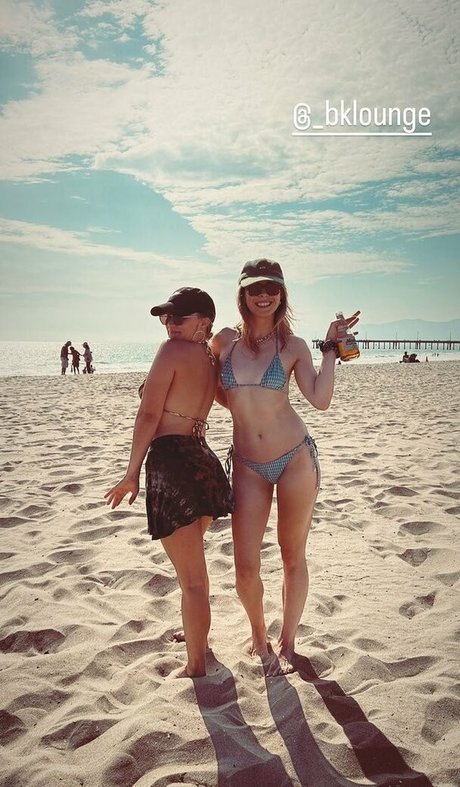 Emily Osment pornstar gallery