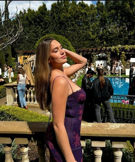 Isa mariduena pornstar naked img