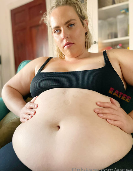 eatee nudes model picture