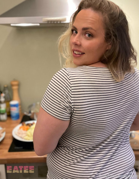 eatee pornographic actress picture