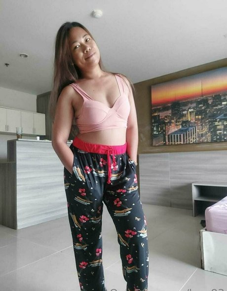 luzy93 model nude img