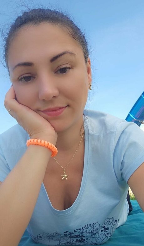 FoxyKara pornstar free photo