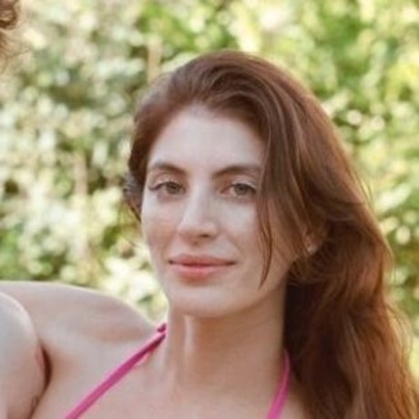 Ariana Basseri best actress images