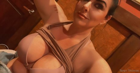 tarynthomas porn model pic